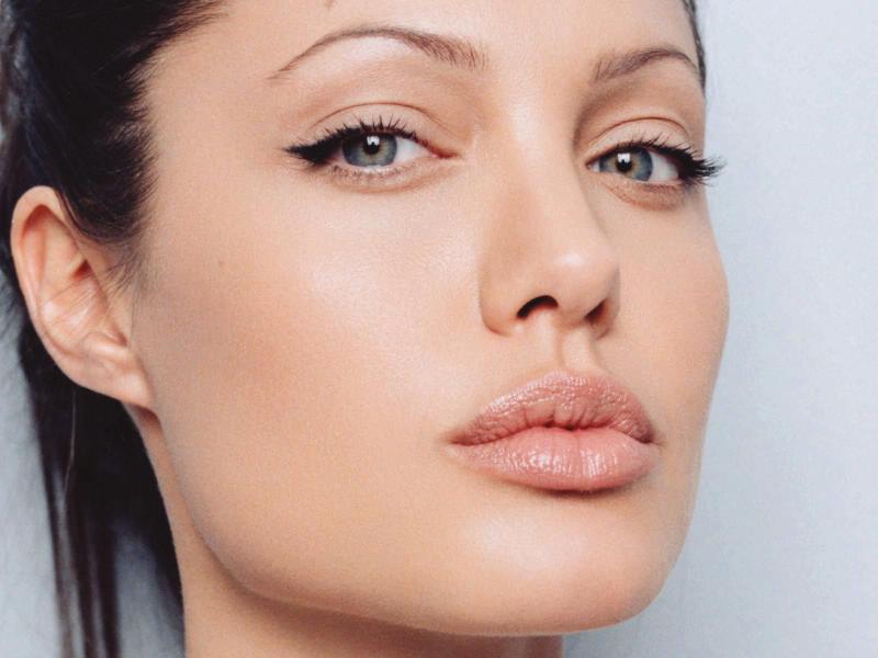 Angelina Jolie Gives Blowjob 53